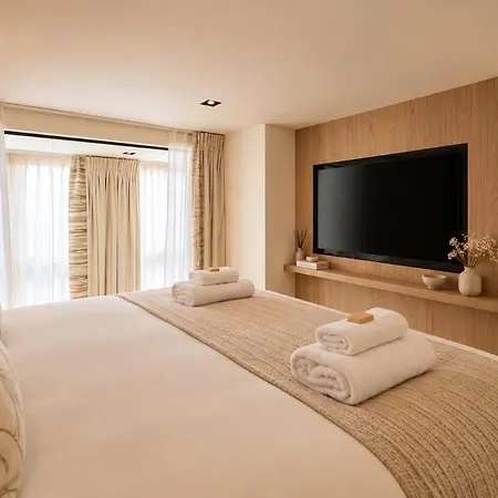 Elegant Parisian Triplex In Le Marais, B2 * Paris